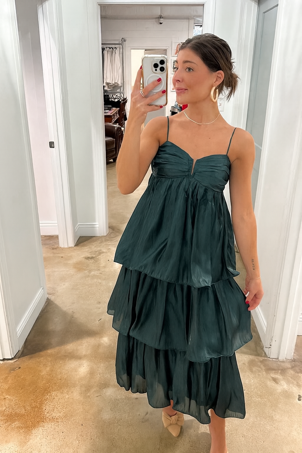 holiday dress sale Hostess Sleeveless Tiered Maxi *FINAL SALE* – Southern Charm Clothing SS25_add Fully lined Size:38x32 Nifa_xox_ on LTK