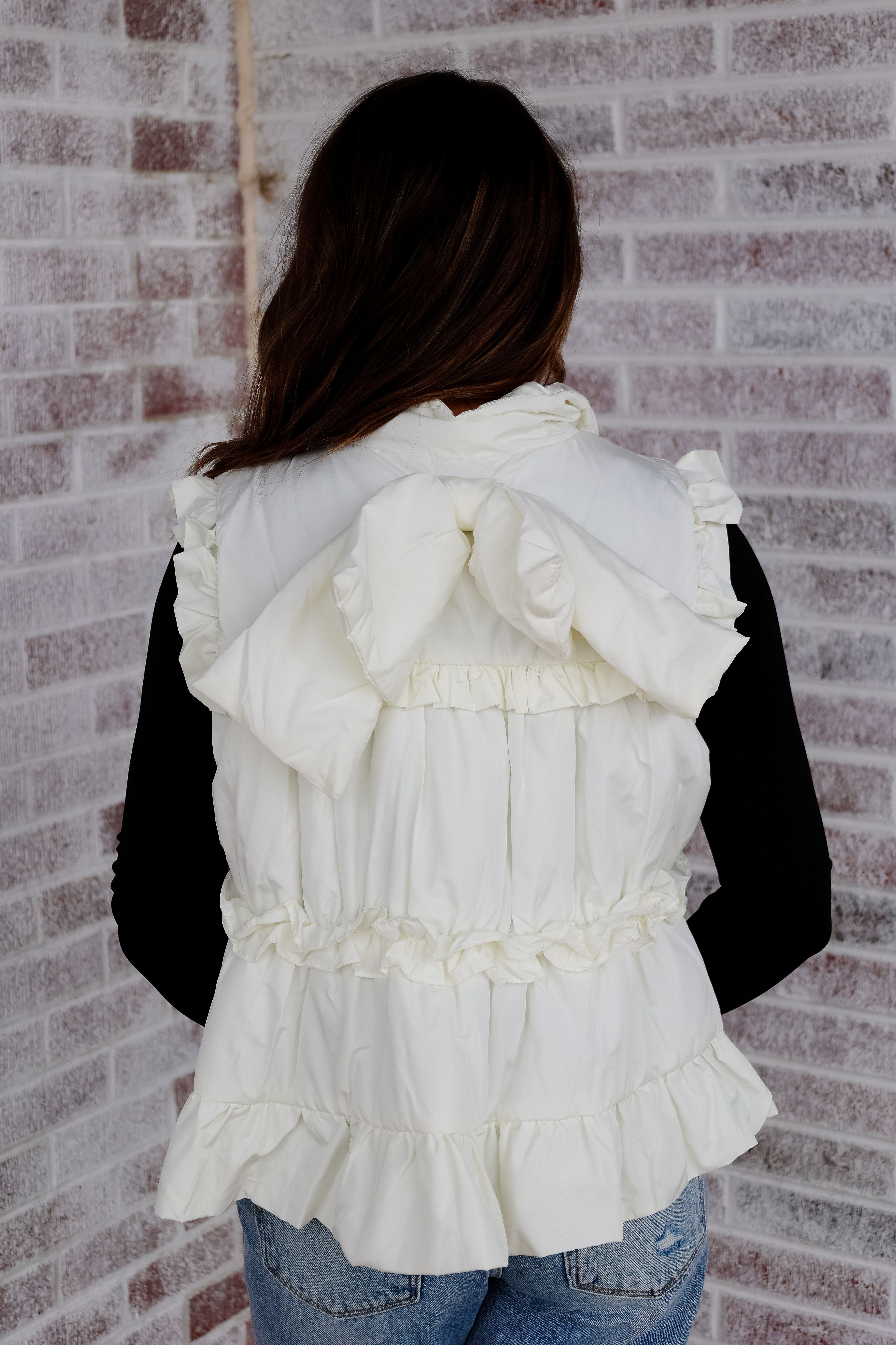 Did You See Her Ruffle Detail Puffer Vest – Southern Charm Clothing